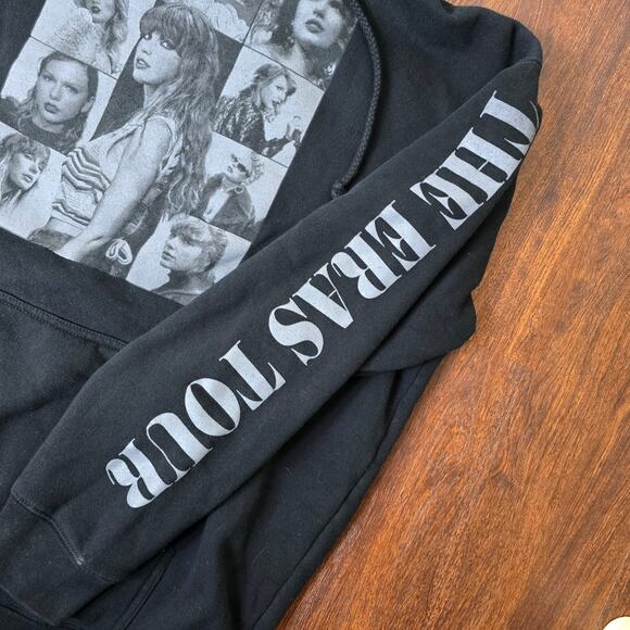 Taylor Swift Black Eras Tour Official Merchandise Merch Hoodie NWOT Large - Picture 6 of 9